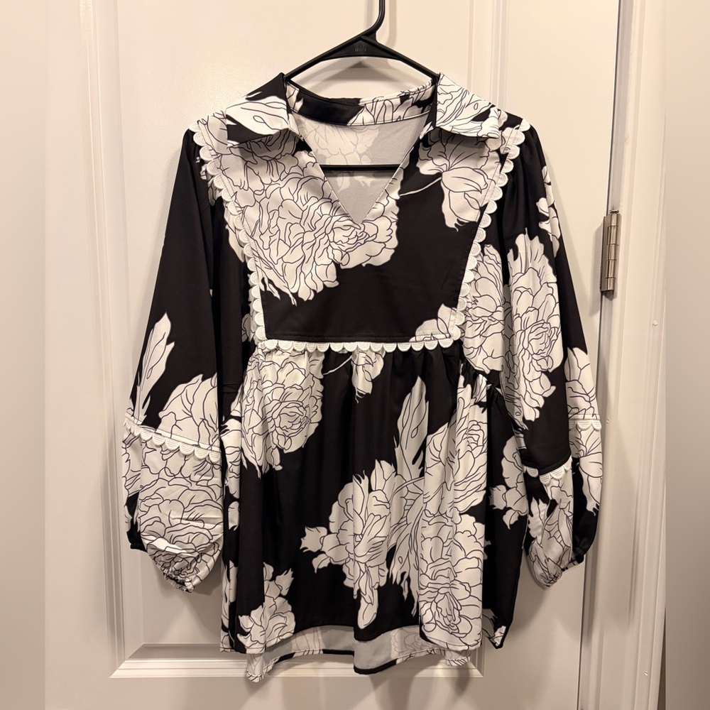 Chic Black and White Floral Blouse